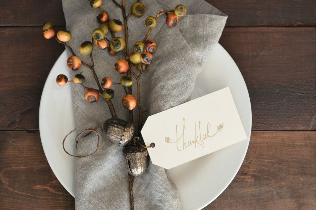 Thanksgiving traditions, placesettings